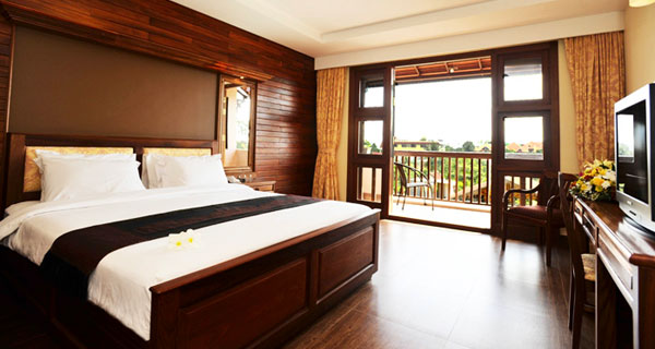 CITY RIVER HOTEL 3*